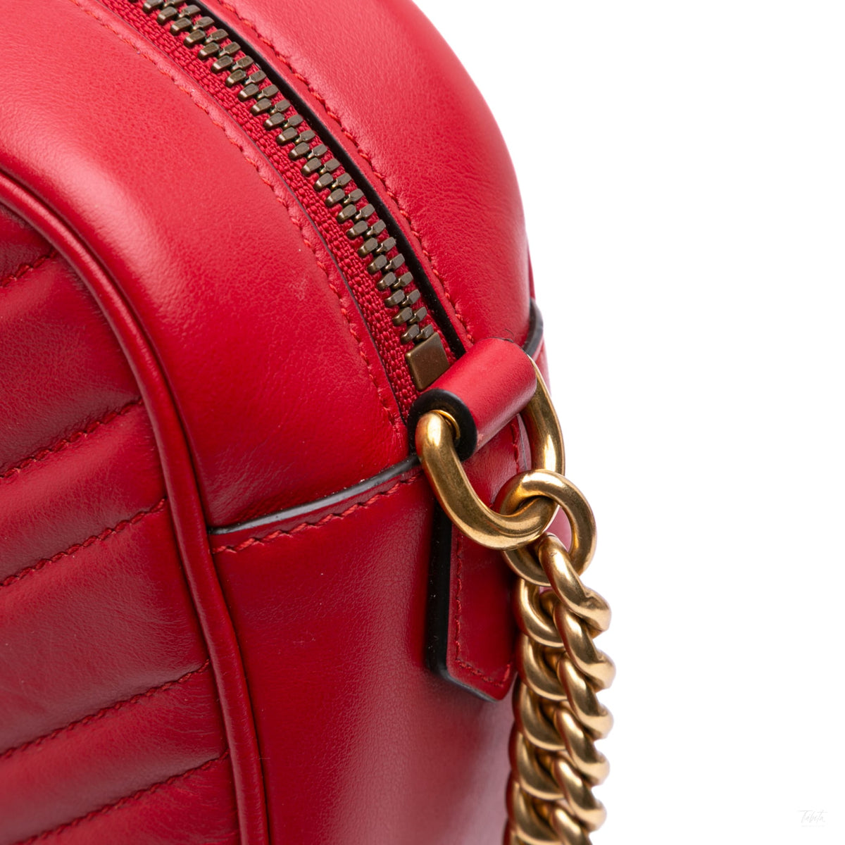 Second hand Gucci GG Marmont Small Matelassé Leather Camera Bag Red - Tabita Bags