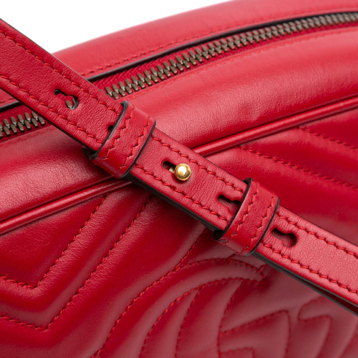 Second hand Gucci GG Marmont Small Matelassé Leather Camera Bag Red - Tabita Bags