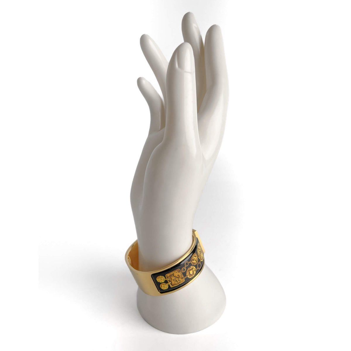Second hand Hermes Enamel Gold Plated Metal Clic Clack Bangle 6 Cheval Et Harnais Bicolor - Tabita Bags