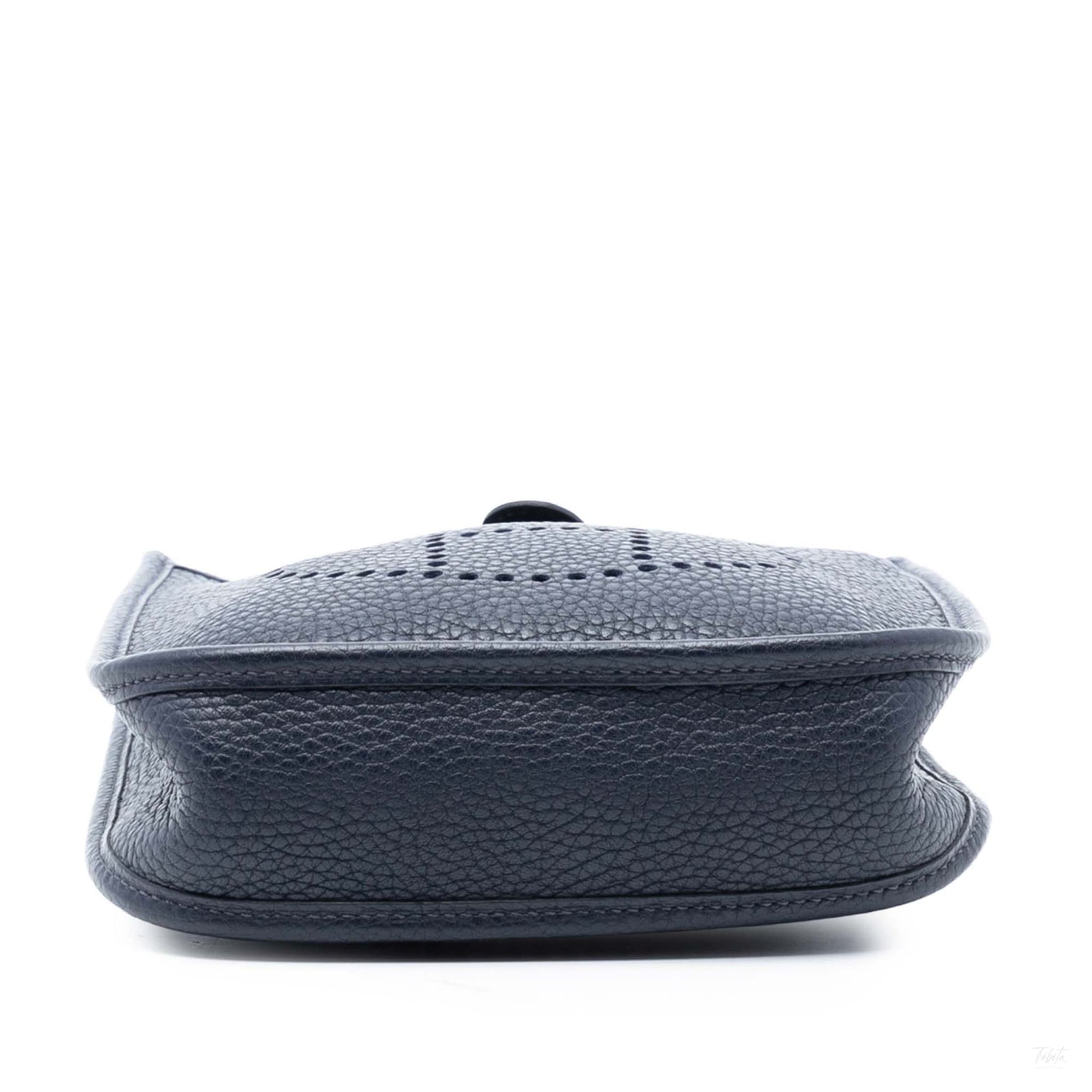 Second hand Hermes Evelyne 16 TPM Taurillon Clemence Leather Amazone Hobo Crossbody Bleu Nuit - Tabita Bags