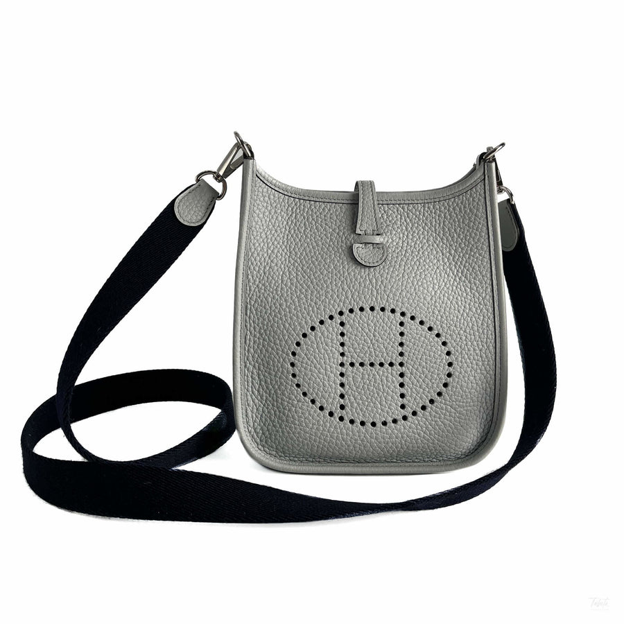 Second hand Hermes Evelyne 16 TPM Taurillon Clemence Leather Amazone Hobo Crossbody Bleu Pale - Tabita Bags