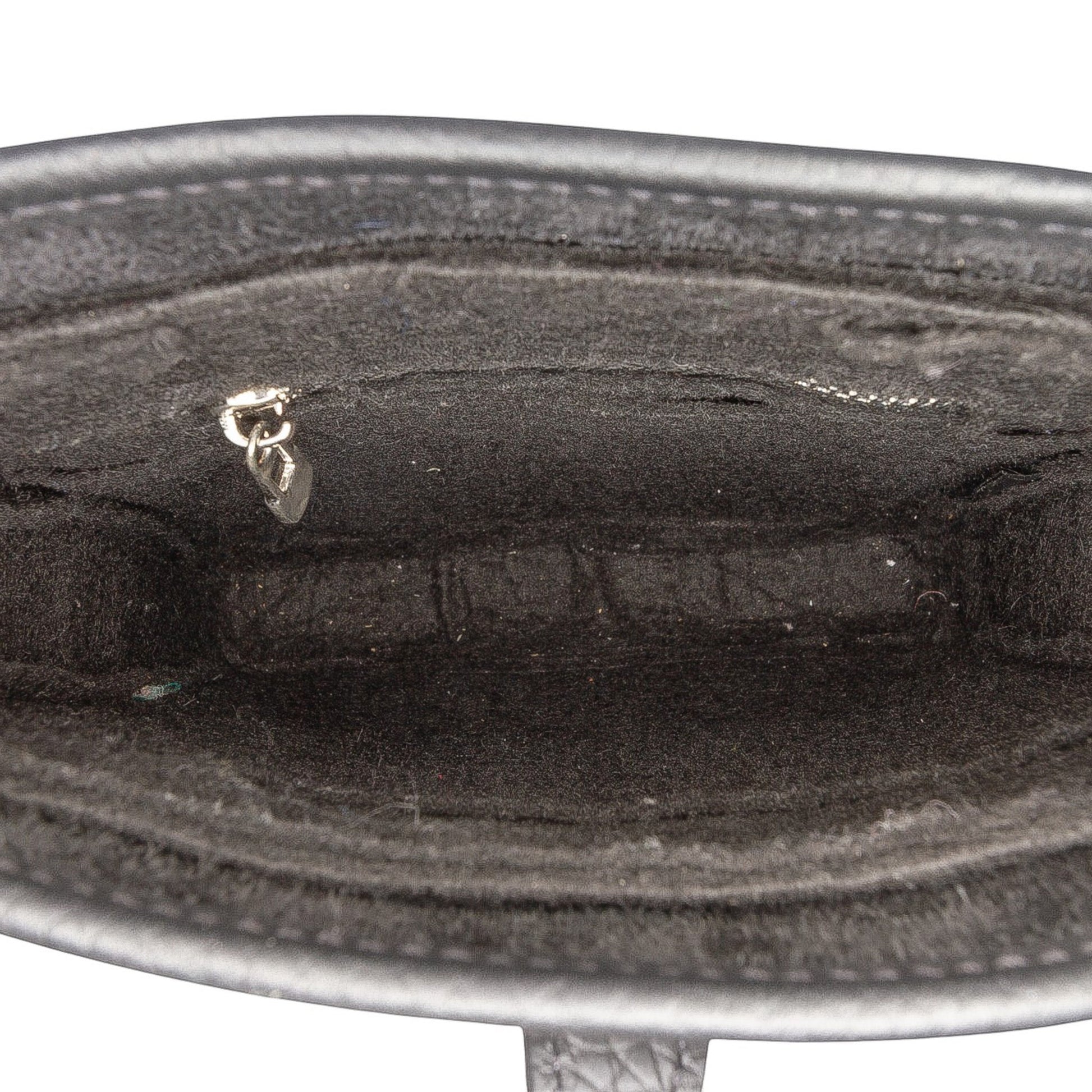 Second hand Hermes Evelyne 16 TPM Taurillon Clemence Leather Amazone Hobo Crossbody Noir - Tabita Bags