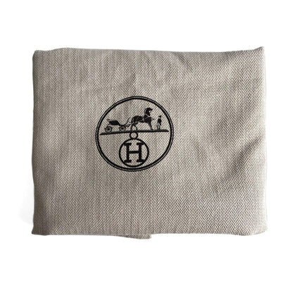 Second hand Hermes Kelly 28 Epsom Leather Sellier Top - Handle Handbag Vert Criquet - Tabita Bags