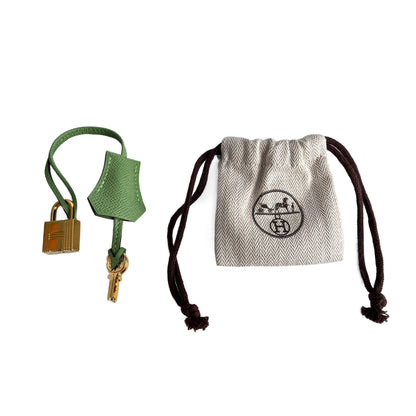 Second hand Hermes Kelly 28 Epsom Leather Sellier Top - Handle Handbag Vert Criquet - Tabita Bags