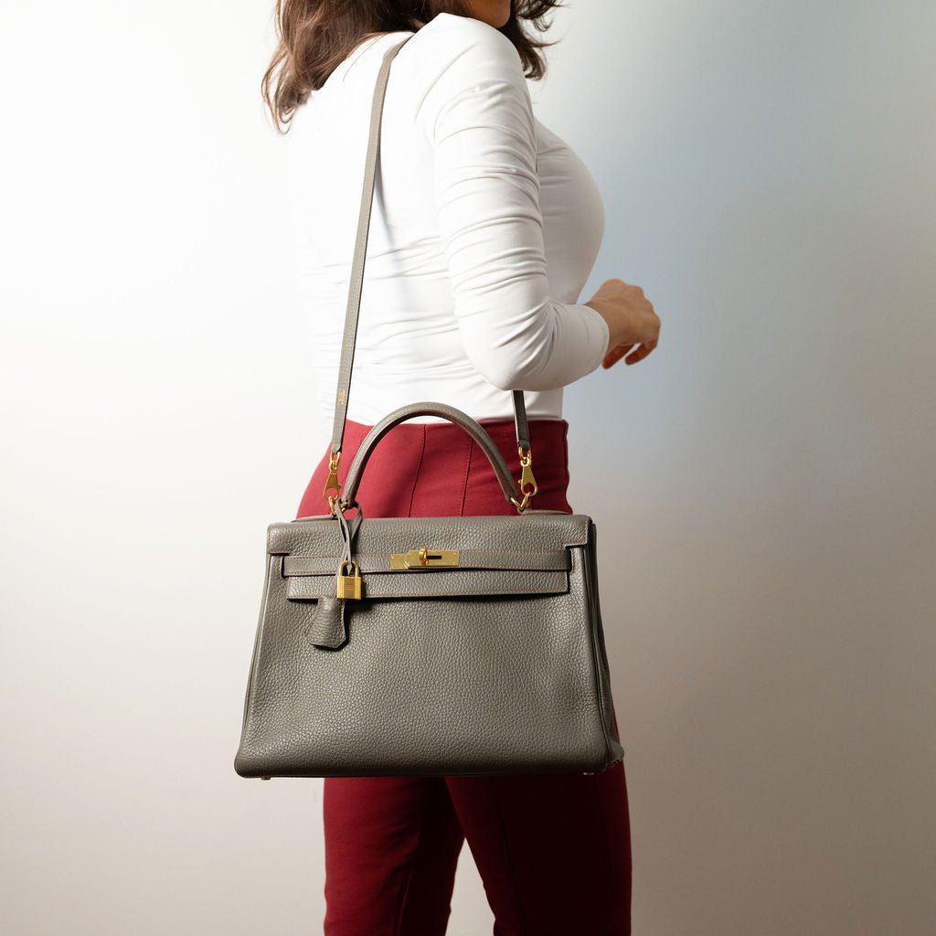 Second hand Hermes Kelly 32 Taurillon Clemence Leather Retourne Top - handle Handbag Etain - Tabita Bags