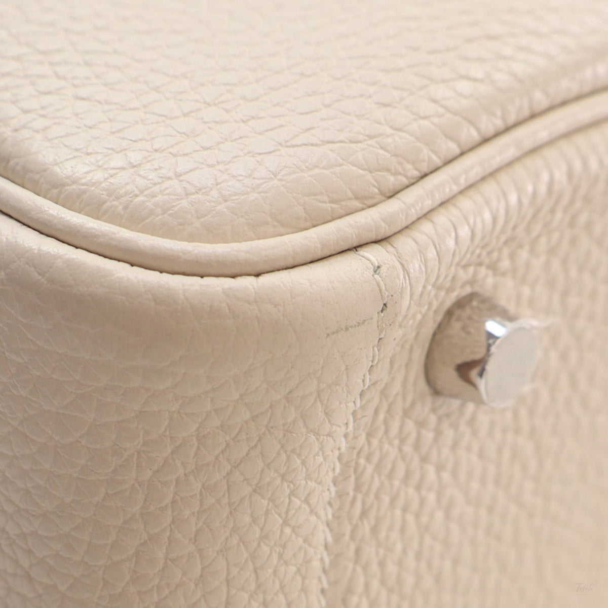 Second hand Hermes Lindy 26 Clemence Leather Crossbody Beige - Tabita Bags