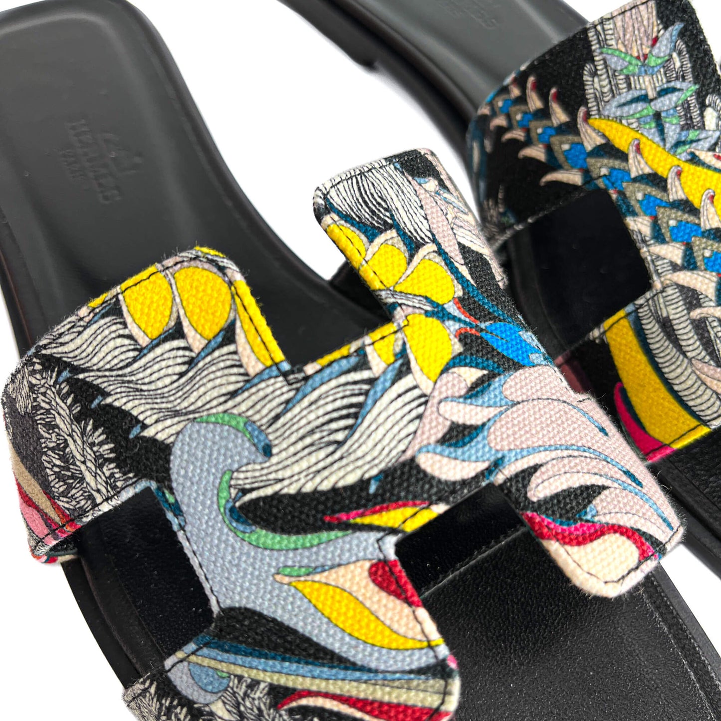 Second hand Hermes Oasis 4 Canvas Flat Sandals Black - Tabita Bags