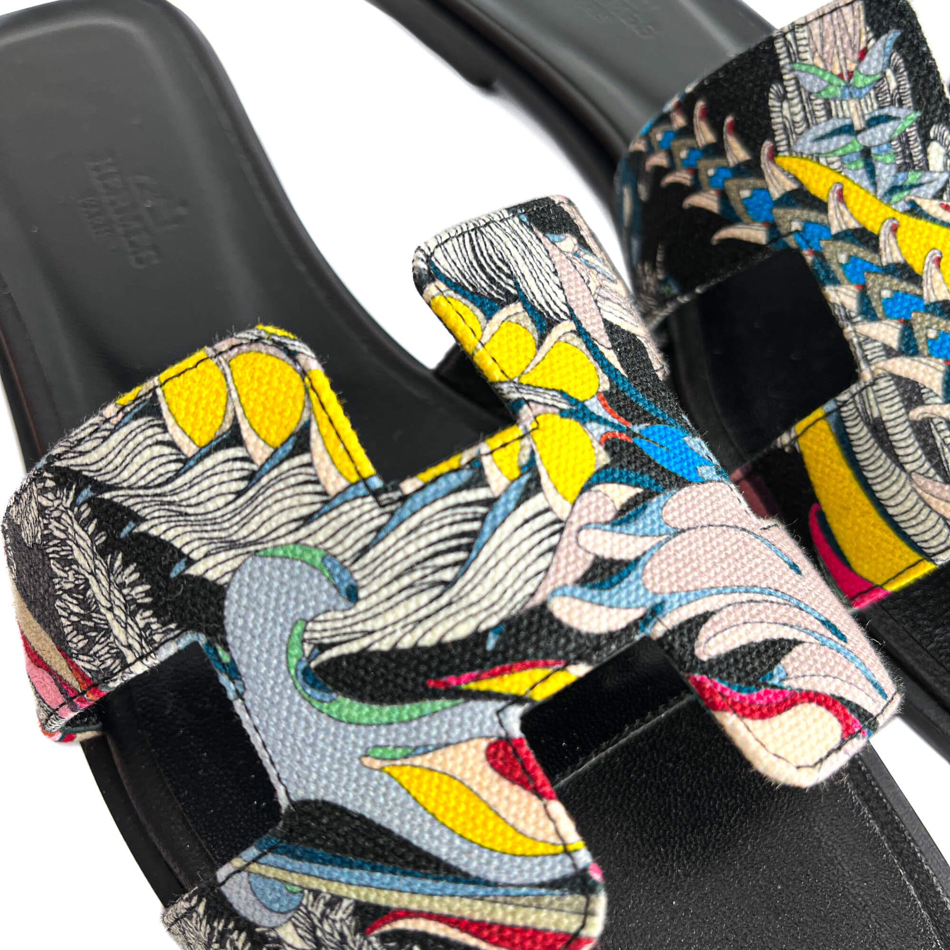 Second hand Hermes Oasis 4 Canvas Flat Sandals Black - Tabita Bags