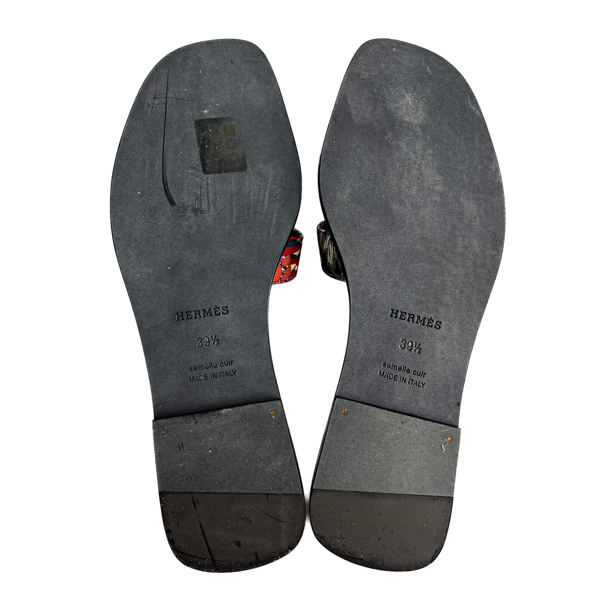 Second hand Hermes Oasis 4 Canvas Flat Sandals Black - Tabita Bags