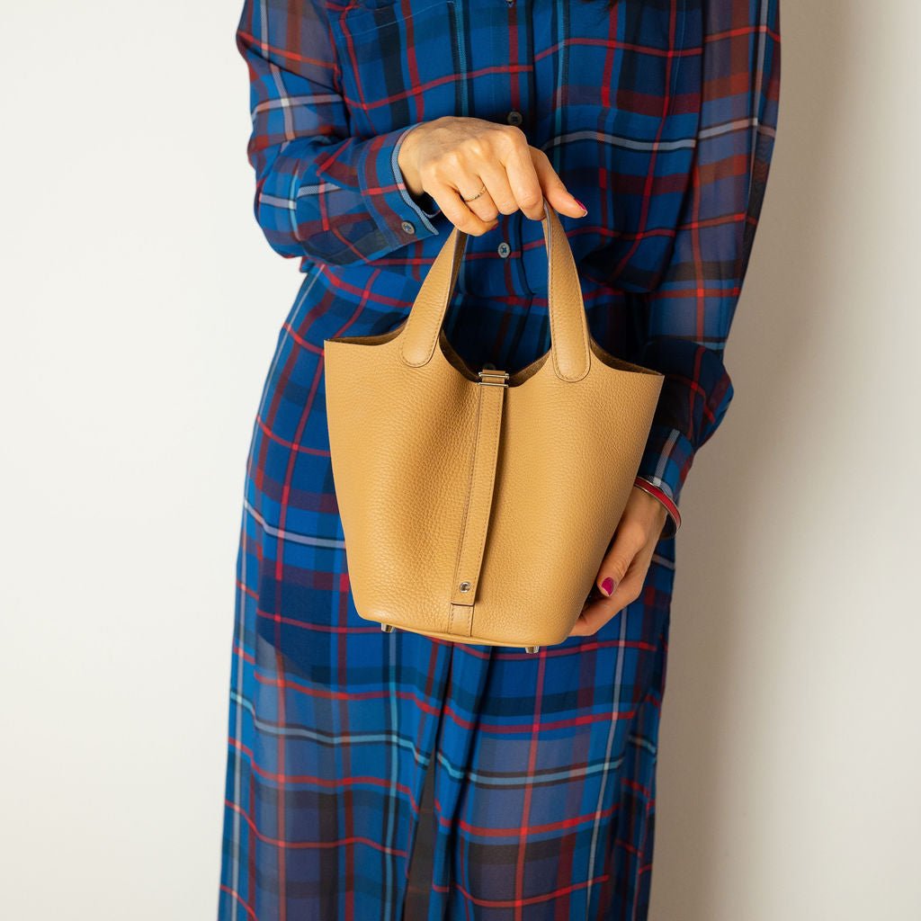 Second hand Hermes Picotin 18 Taurillon Clemence Leather Lock Bucket Handbag Biscuit - Tabita Bags