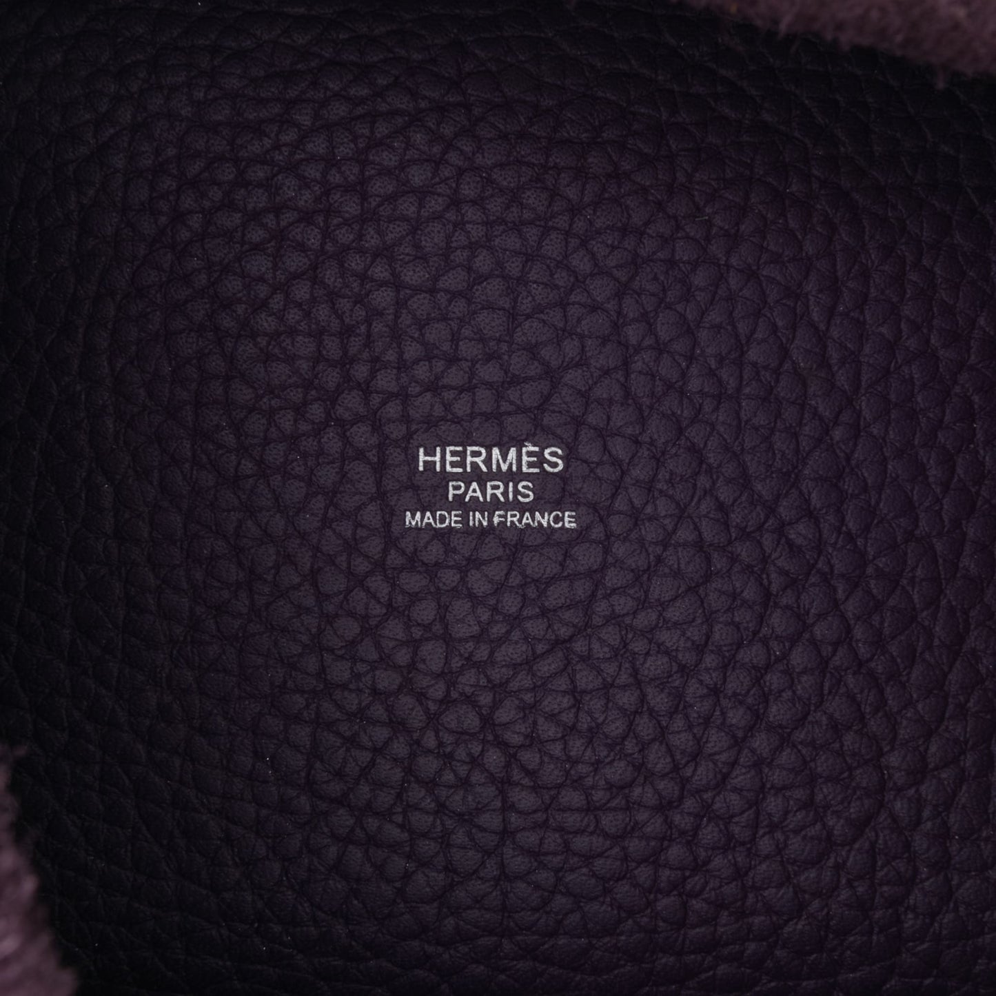 Second hand Hermes Picotin 18 Taurillon Clemence Leather Lock Bucket Handbag Cassis - Tabita Bags