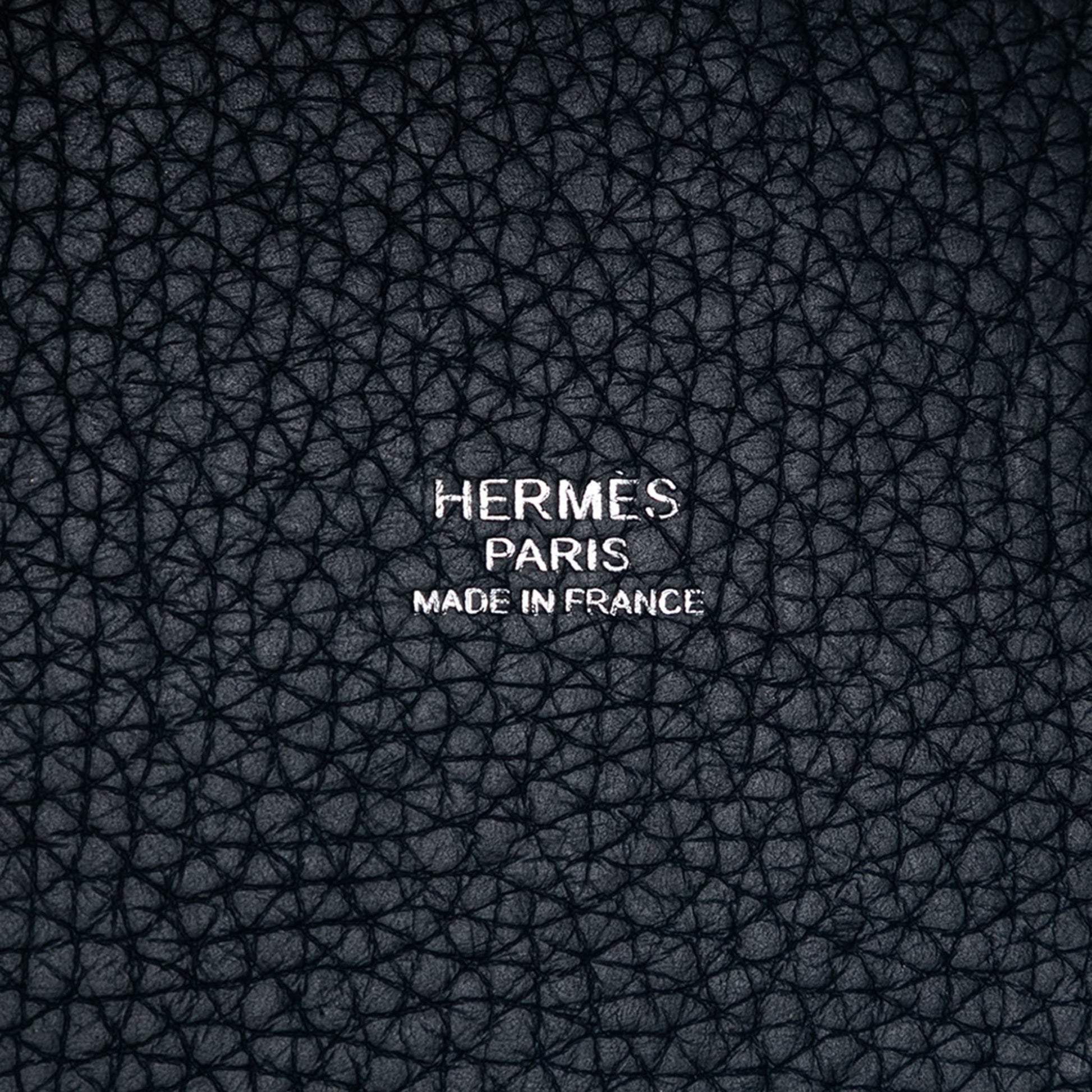 Second hand Hermes Picotin 22 Leather Lock Bucket Handbag Bleu Nuit - Tabita Bags