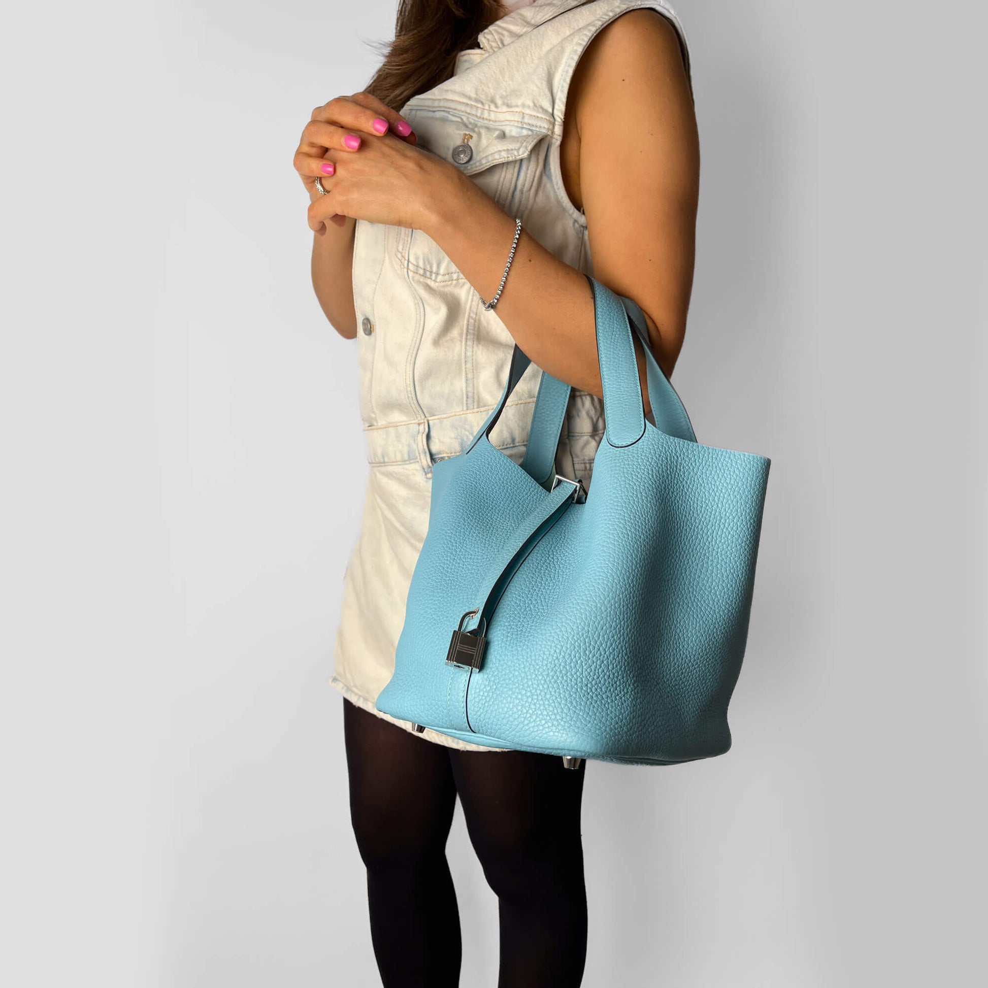 Second hand Hermes Picotin 22 Leather Lock Bucket Handbag Blue Atoll - Tabita Bags