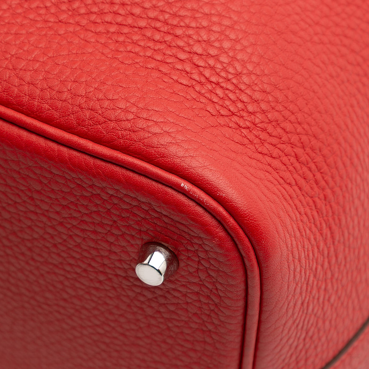 Second hand Hermes Picotin 22 Leather Lock Bucket Handbag Rouge Vif - Tabita Bags