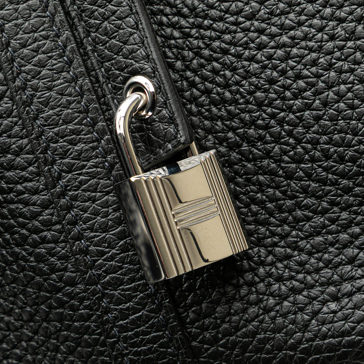 Second hand Hermes Picotin 22 Lock Leather Bucket Handbag Black - Tabita Bags
