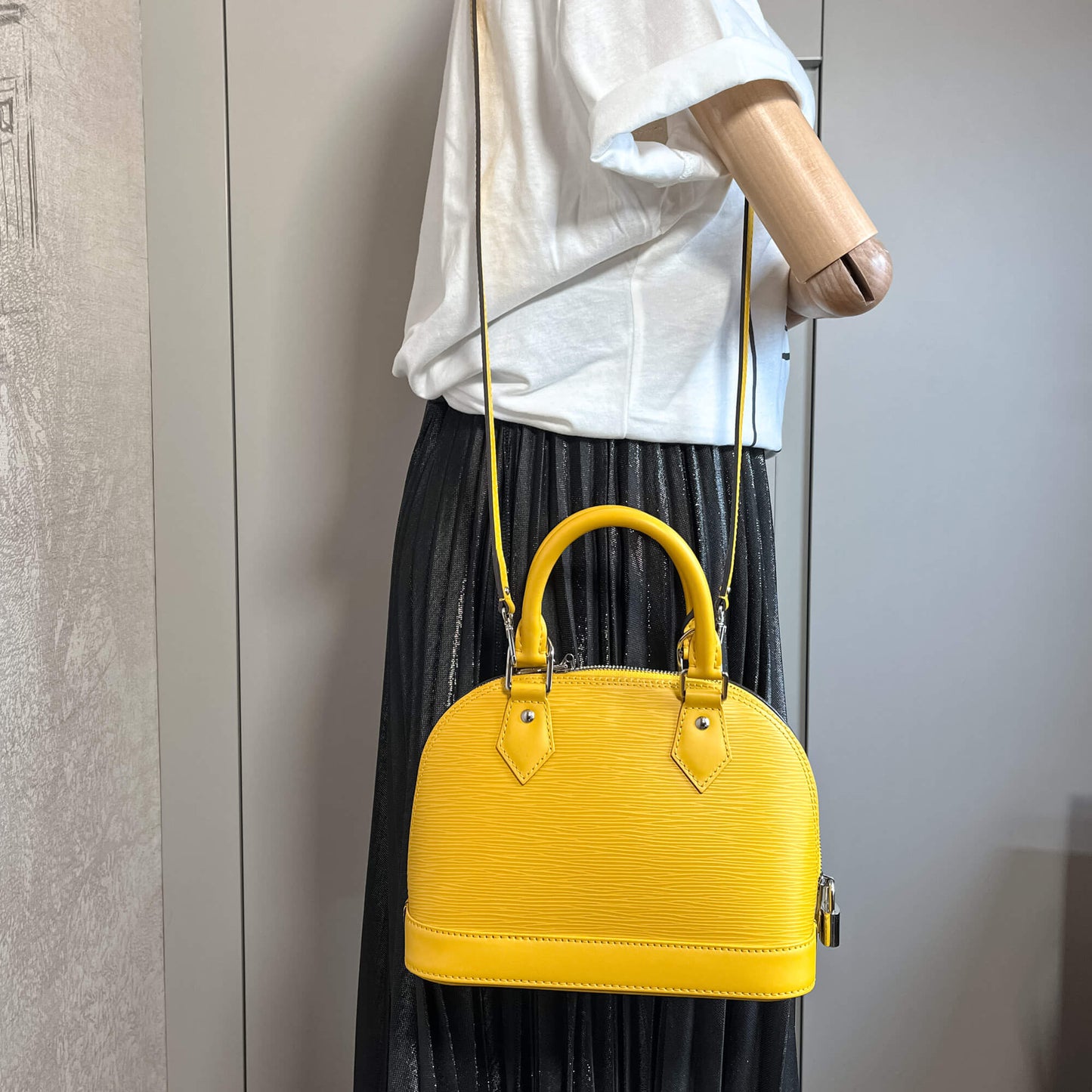 Second hand Louis Vuitton Alma BB Epi Leather 2-Ways Top-handle Bag Yellow - Tabita Bags