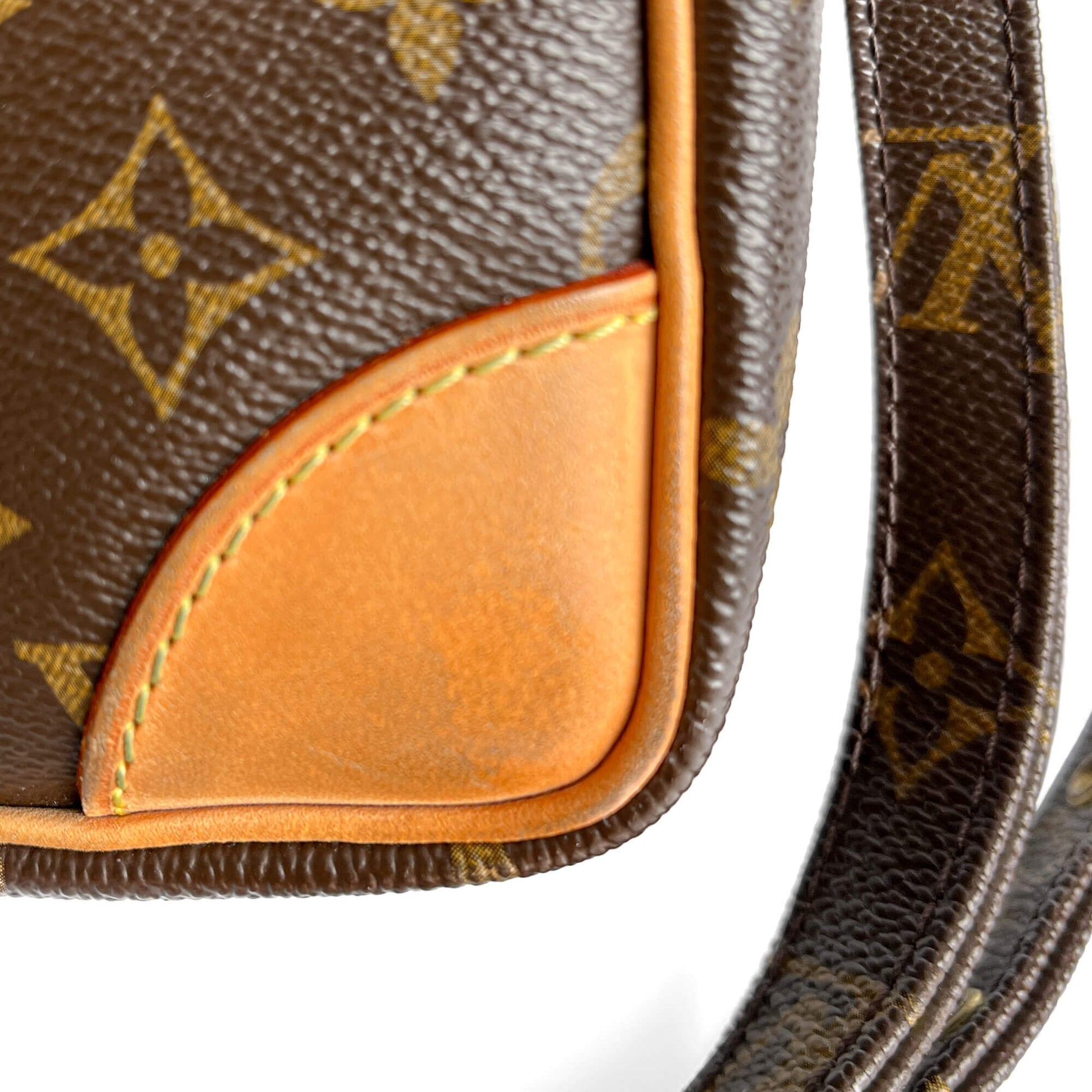 Second hand Louis Vuitton Amazone Canvas Crossbody Brown - Tabita Bags