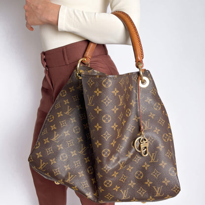 Second hand Louis Vuitton Artsy Canvas Hobo Bag Monogram - Tabita Bags