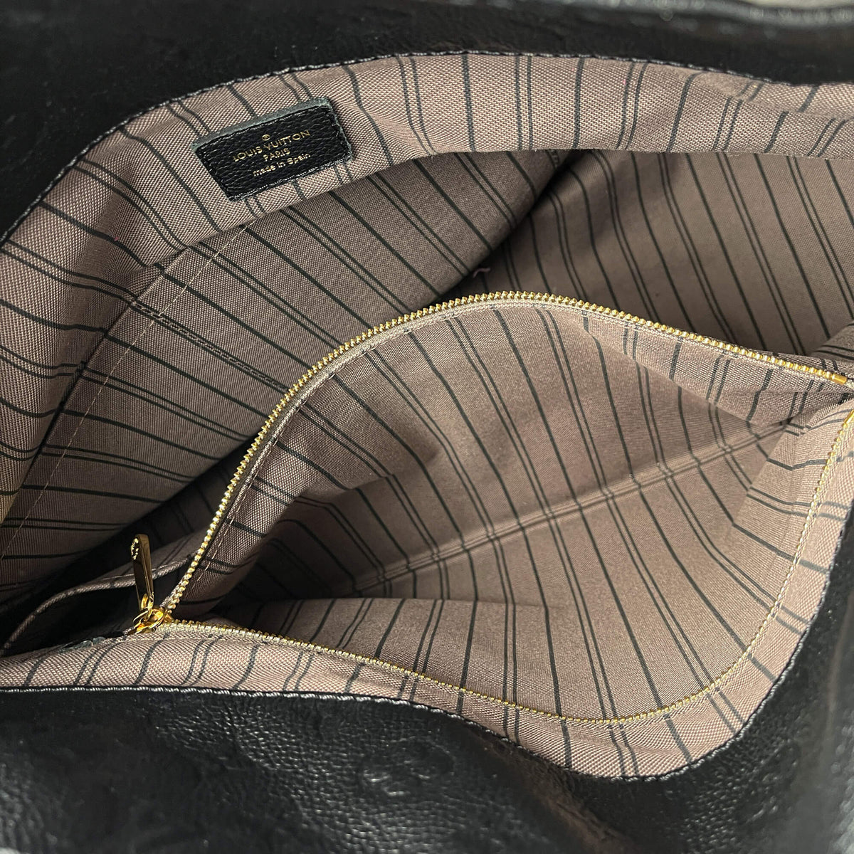 Second hand Louis Vuitton Artsy Leather Empreinte Hobo Shoulder Bag Black - Tabita Bags