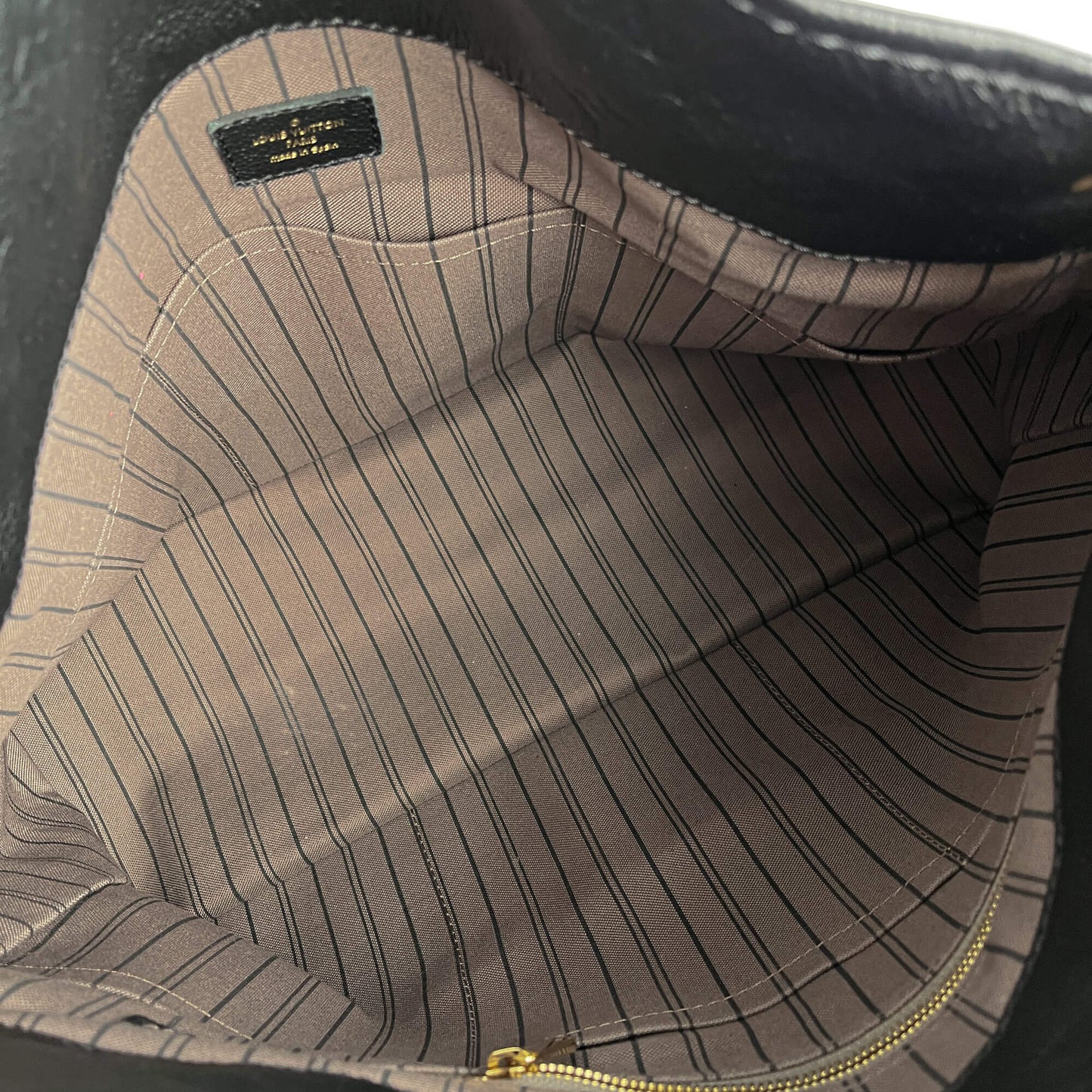 Second hand Louis Vuitton Artsy Leather Empreinte Hobo Shoulder Bag Black - Tabita Bags