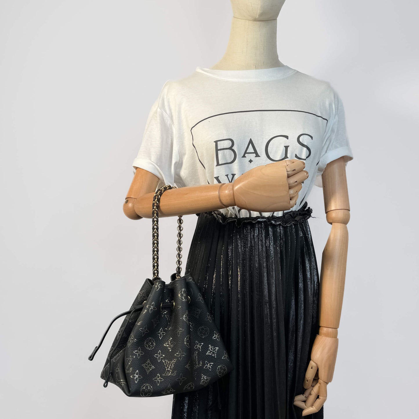 Second hand Louis Vuitton Bella Mahina Leather 2 - Ways Bucket Bag Pouch Black - Tabita Bags