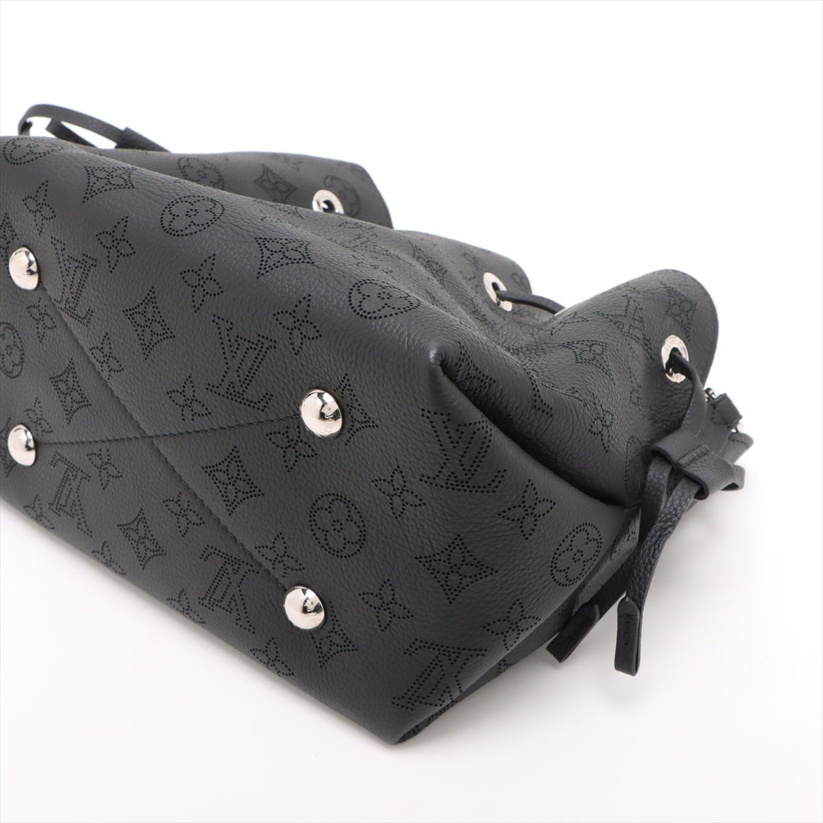 Second hand Louis Vuitton Bella Mahina Leather Pouch Bucket Shoulder Bag Black - Tabita Bags