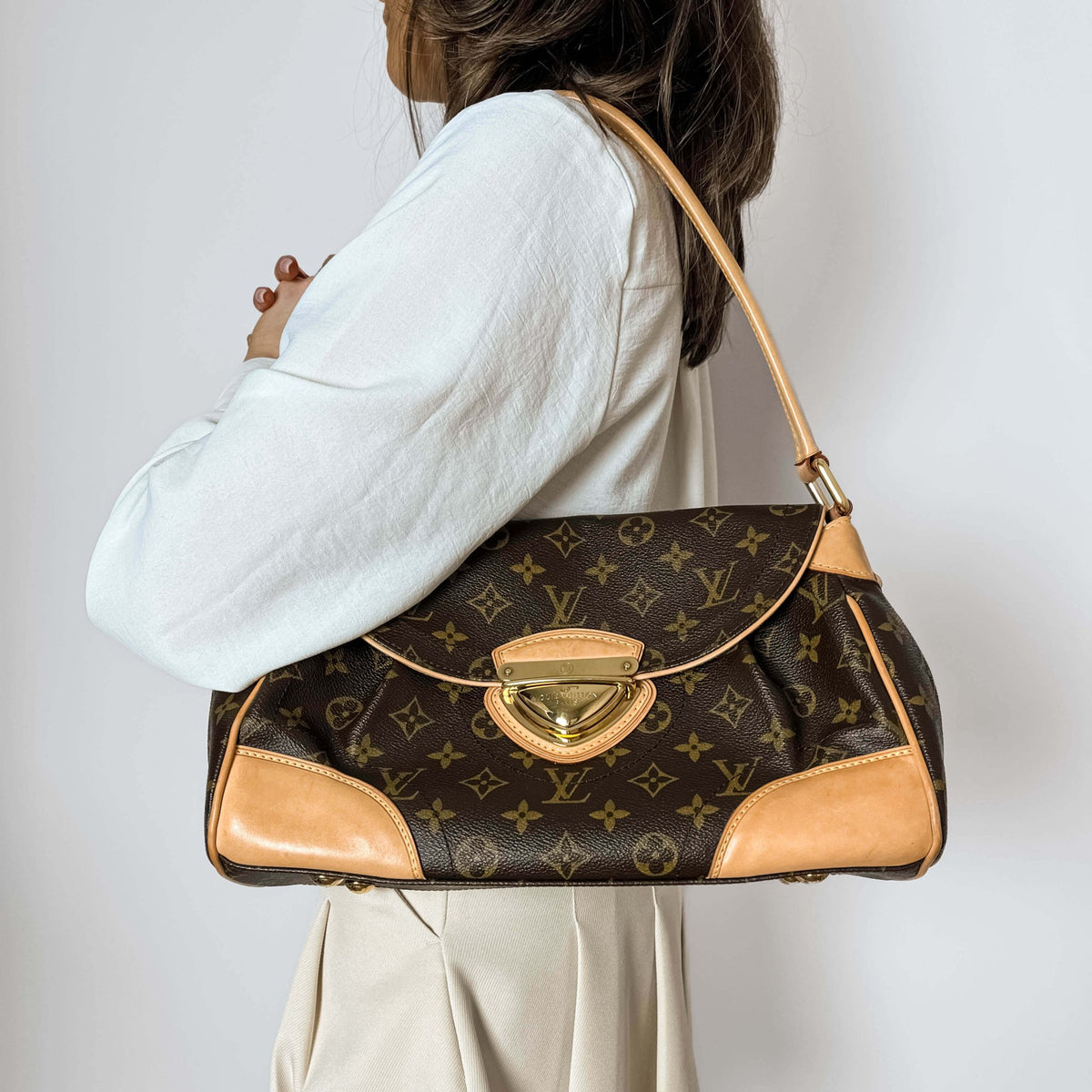 Second hand Louis Vuitton Beverly MM Canvas Flap Shoulder Bag Monogram - Tabita Bags