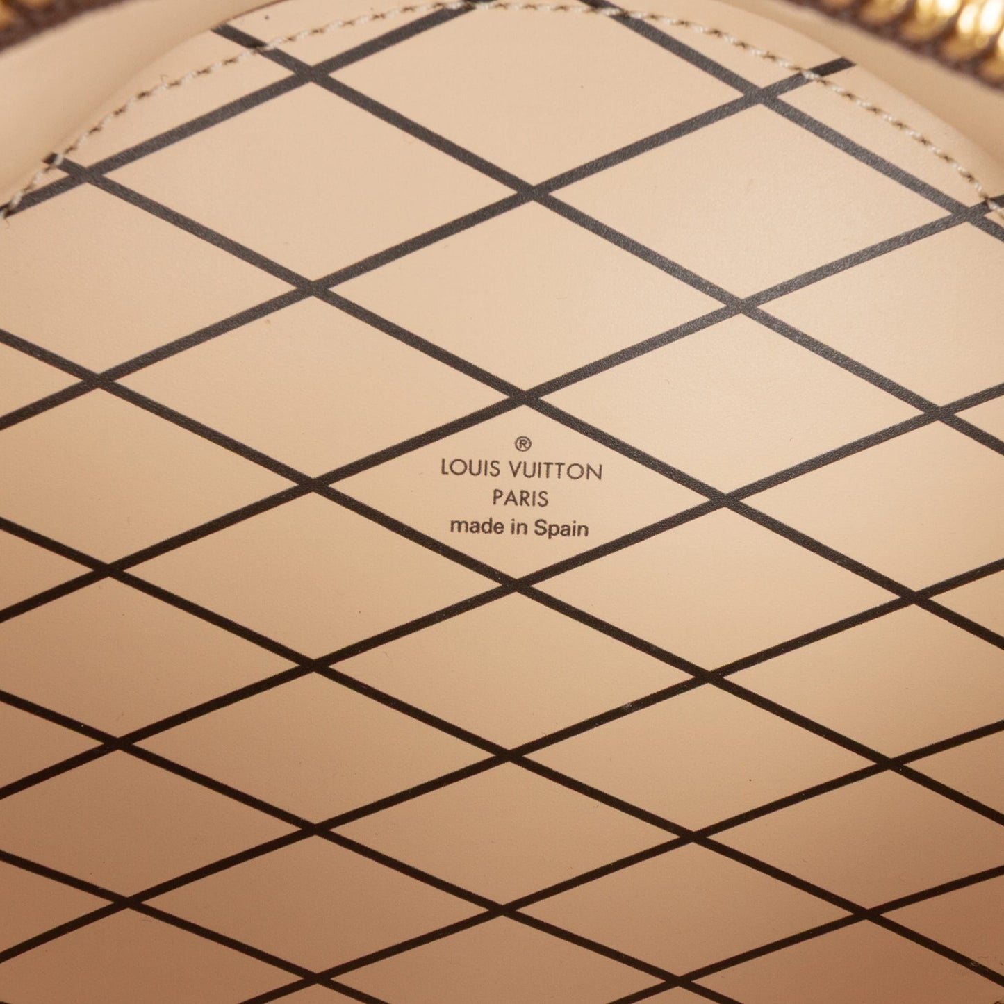 Second hand Louis Vuitton Boite Chapeau Mini Canvas Crossbody Monogram - Tabita Bags