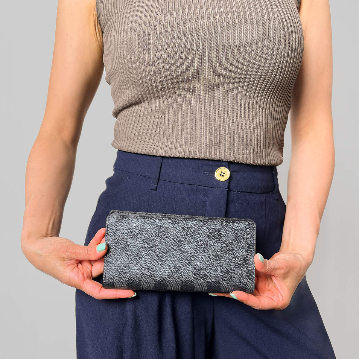 Second hand Louis Vuitton Brazza Canvas Vertical long Wallet Damier Graphite - Tabita Bags