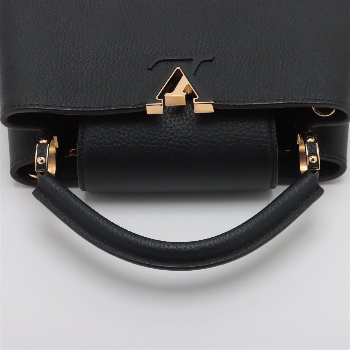 Second hand Louis Vuitton Capucines BB Taurillon Leather 2 - Ways Handbag Black - Tabita Bags