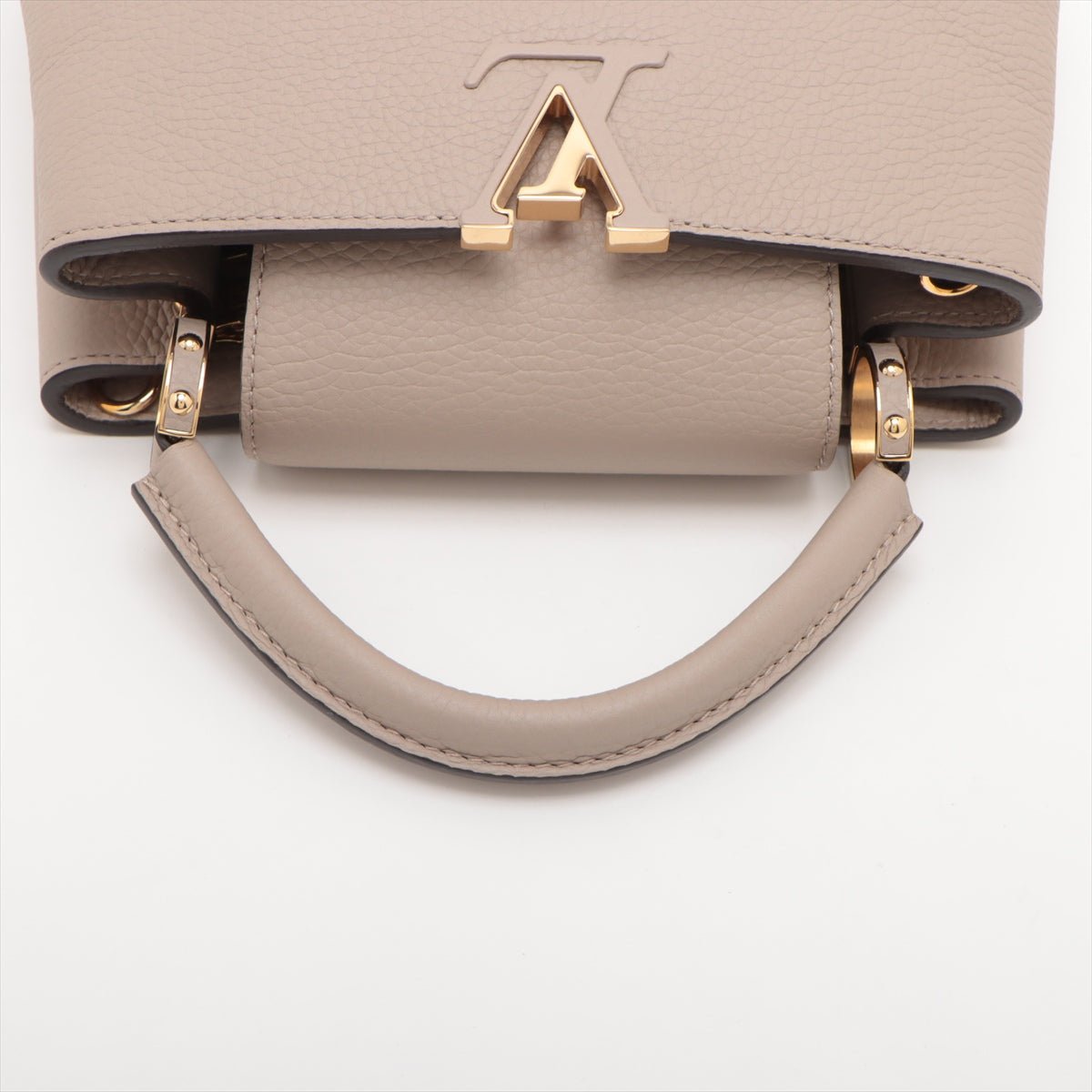Second hand Louis Vuitton Capucines BB Taurillon Leather Handbag Beige - Tabita Bags