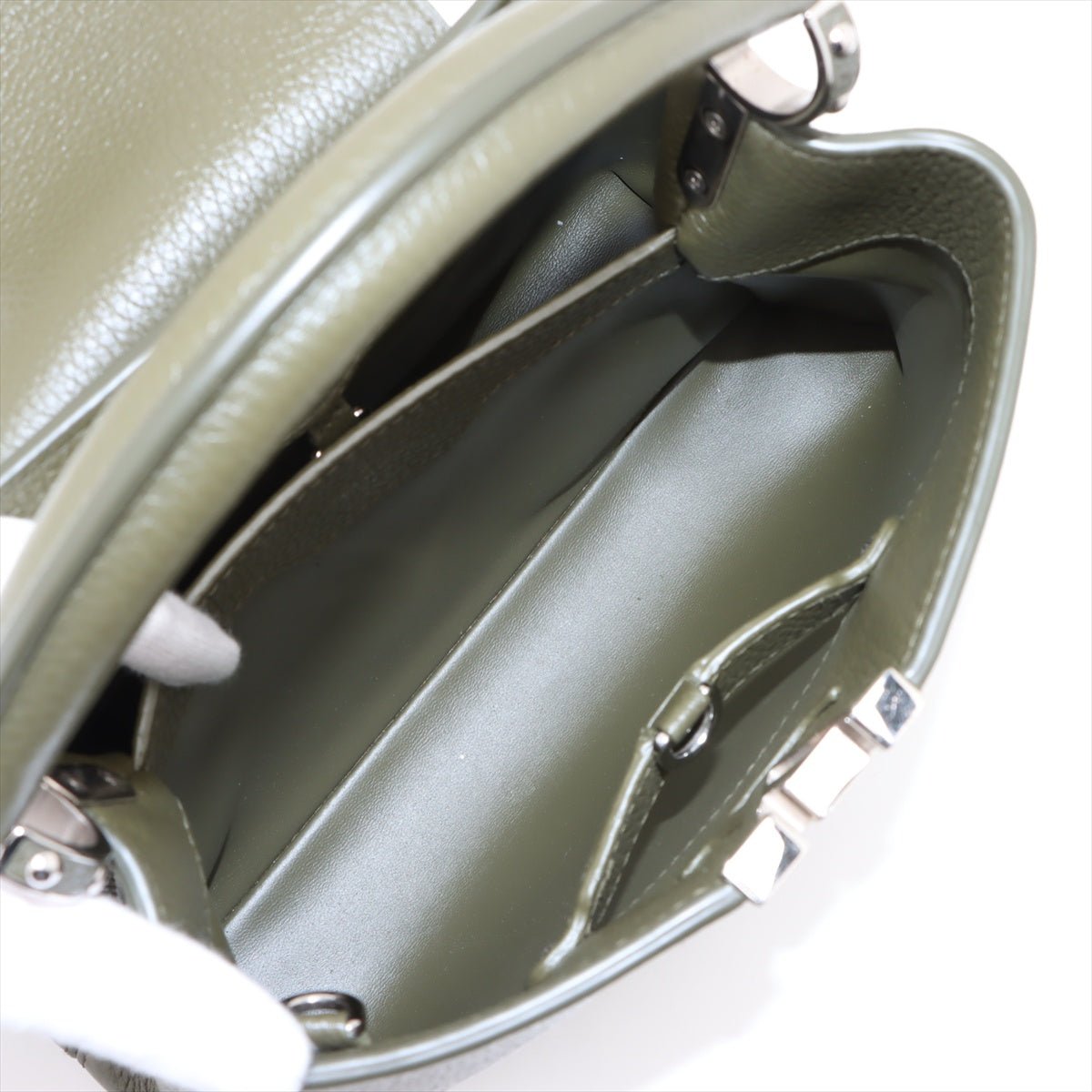 Second hand Louis Vuitton Capucines BB Taurillon Leather Handbag Green - Tabita Bags