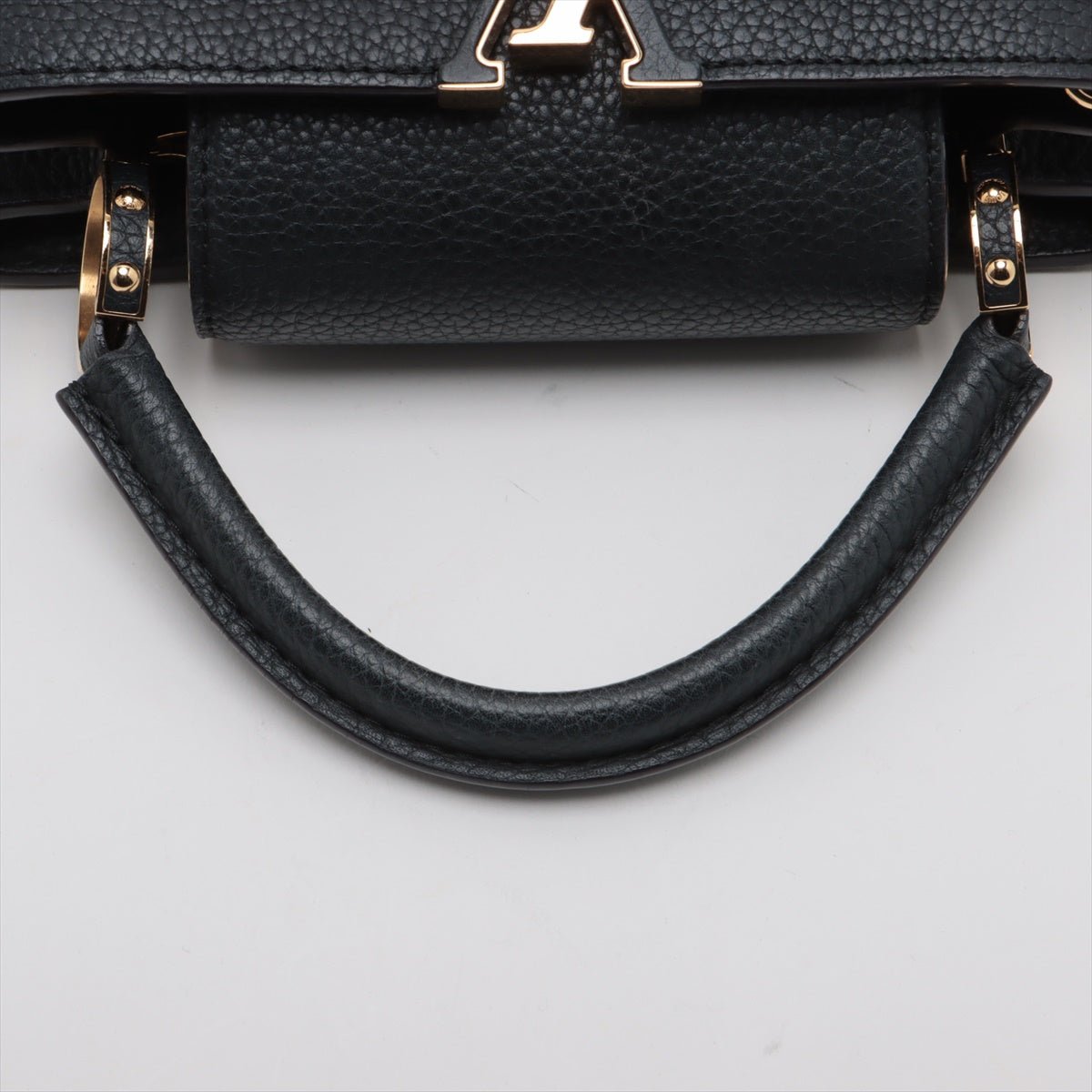 Second hand Louis Vuitton Capucines PM Taurillon Leather 2 - Ways Handbag Black - Tabita Bags