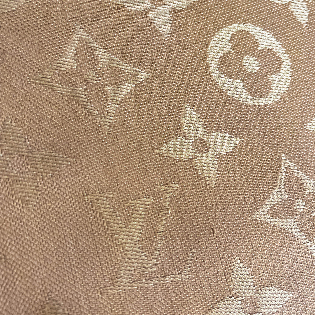 Second hand Louis Vuitton Classic Wool & Silk Foulard Beige - Tabita Bags