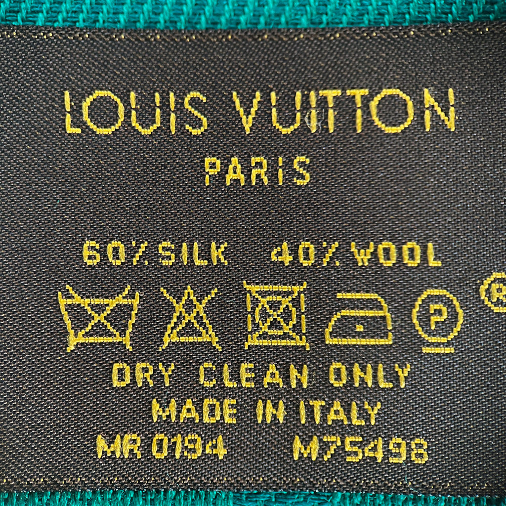 Second hand Louis Vuitton Classic Wool & Silk Foulard Monogram - Tabita Bags