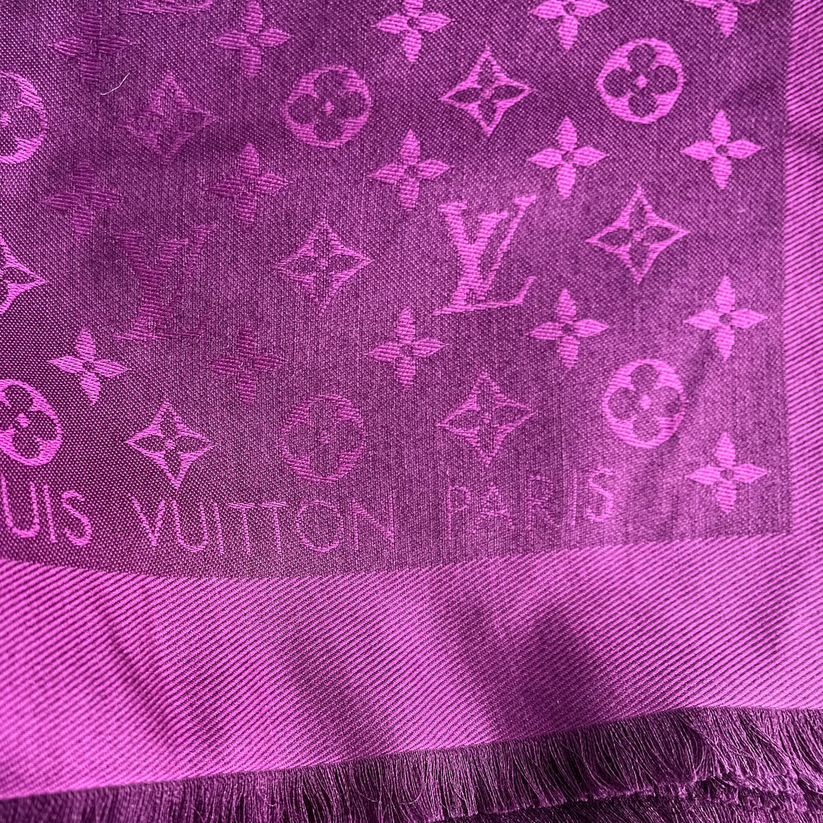 Second hand Louis Vuitton Classic Wool & Silk Foulard Purple - Tabita Bags