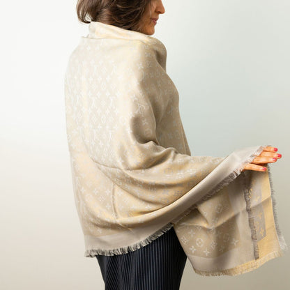 Second hand Louis Vuitton Classic Wool Viscose Silk Foulard Gold - Tabita Bags