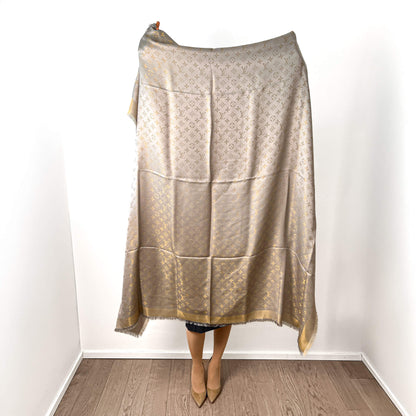 Second hand Louis Vuitton Classic Wool Viscose Silk Foulard Gold - Tabita Bags