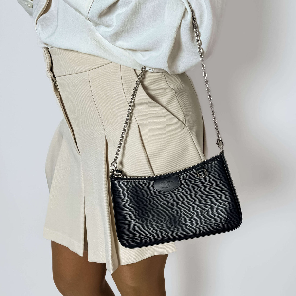Second hand Louis Vuitton Easy Pouch On Strap Epi Leather 2 - Ways Pouch Crossbody - Tabita Bags