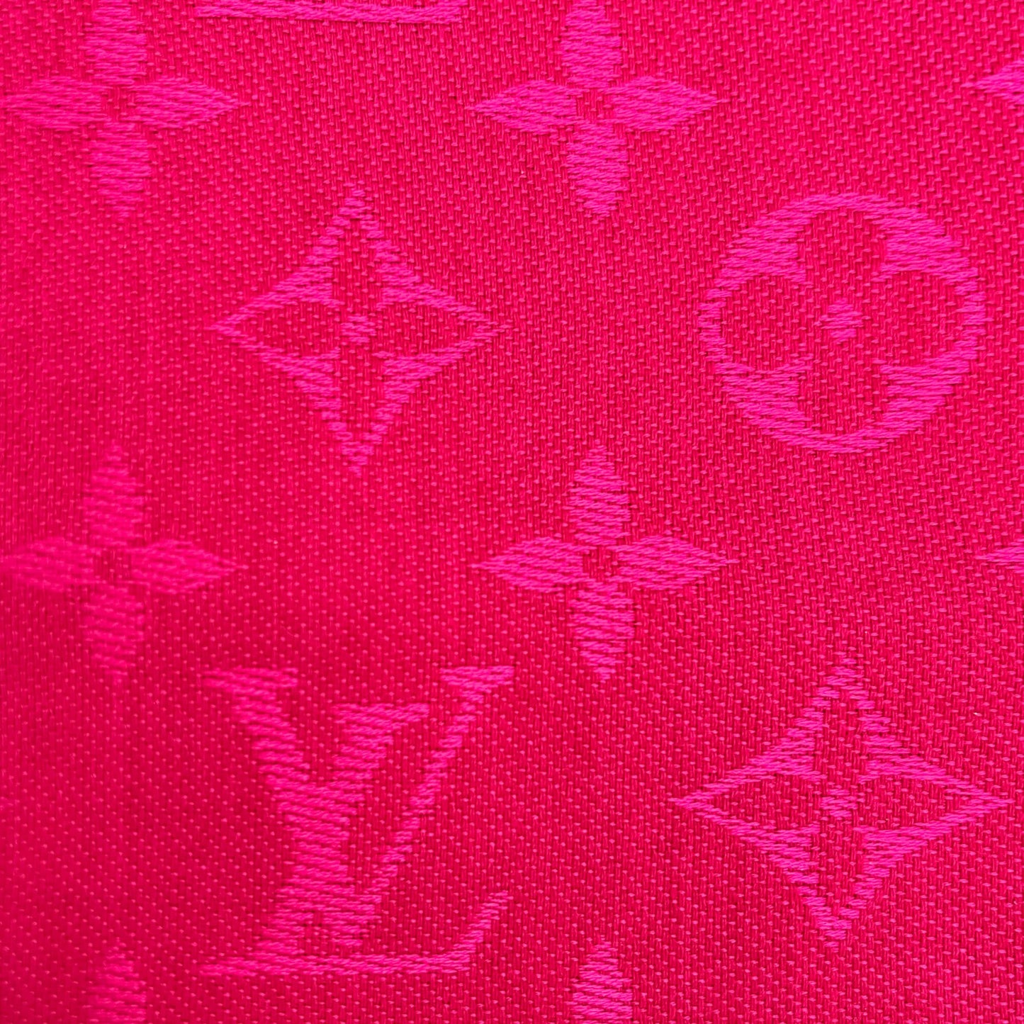 Second hand Louis Vuitton Foulard Wool and silk Pink - Tabita Bags