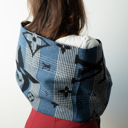 Second hand Louis Vuitton Galaxy Woll & Cashmere Reversible Scarve Monogram - Tabita Bags