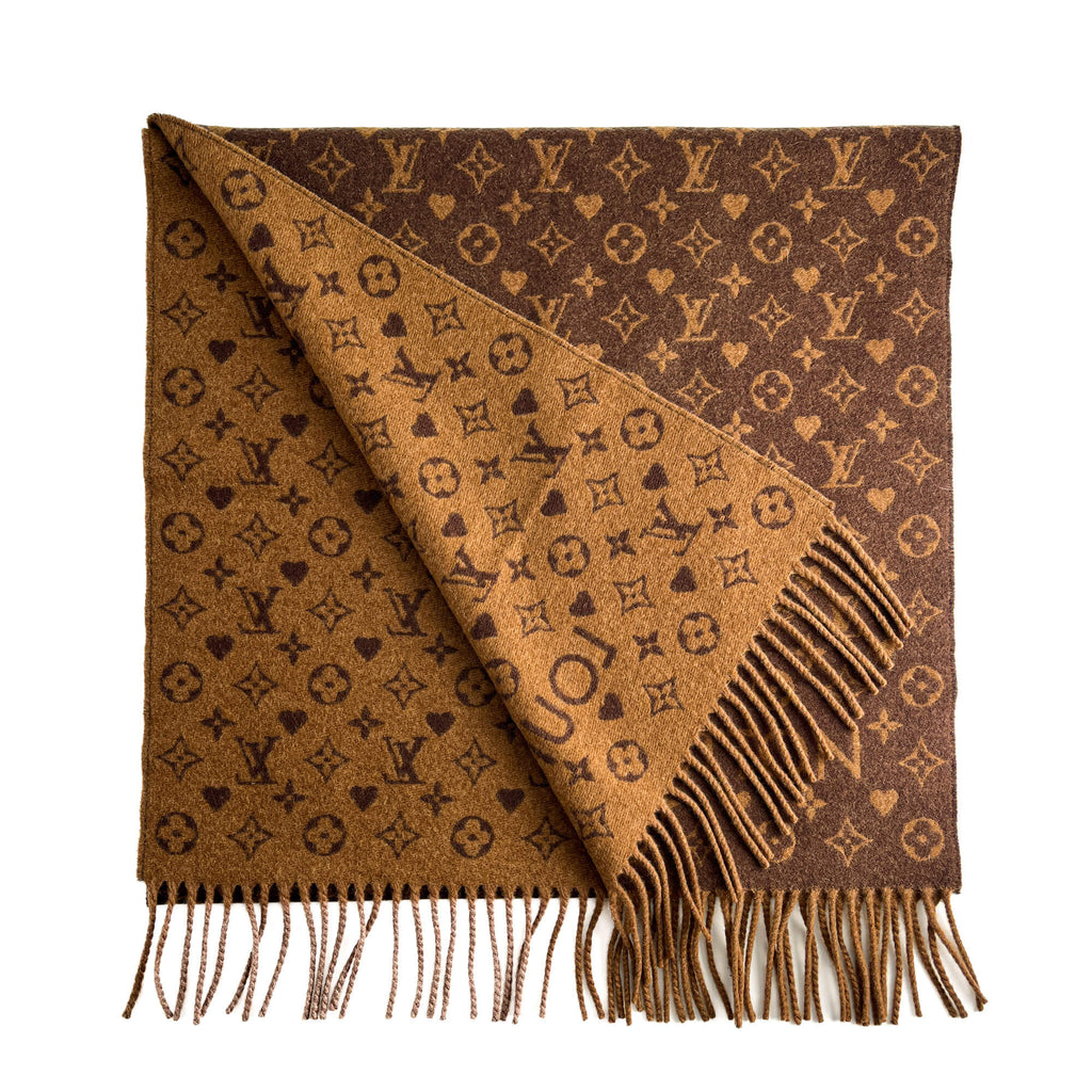 Second hand Louis Vuitton Game On Cashmere Reversible Scarve Monogram - Tabita Bags
