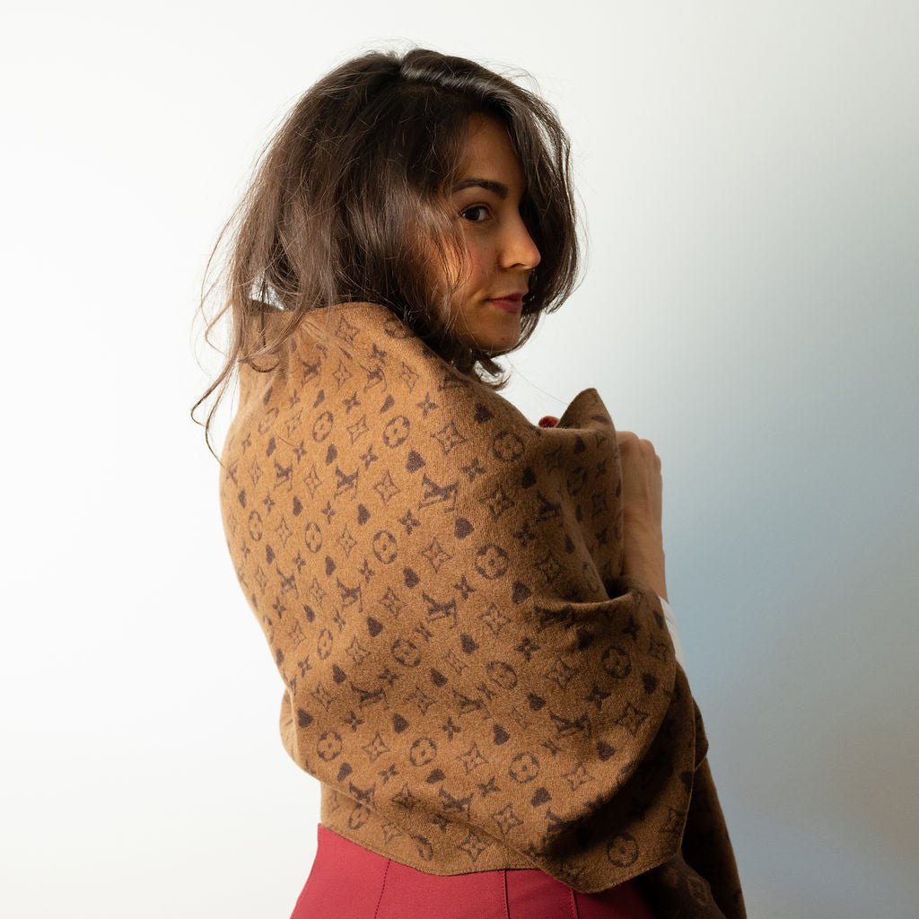Second hand Louis Vuitton Game On Cashmere Reversible Scarve Monogram - Tabita Bags