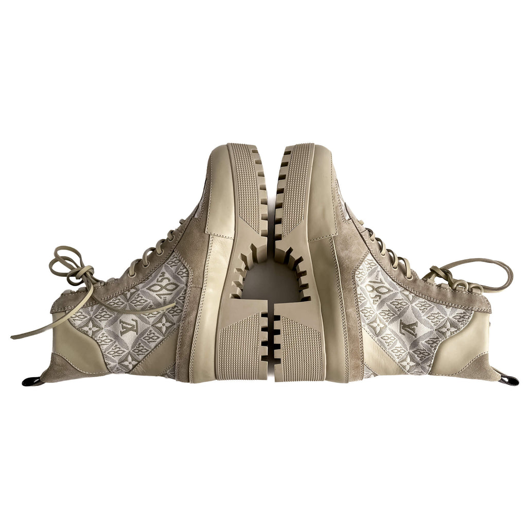Second hand Louis Vuitton Laureate Suede & Jacquard Platform Boots 39 Beige - Tabita Bags