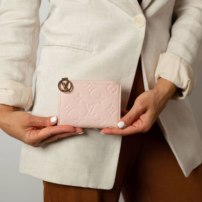 Second hand Louis Vuitton Lisa Calfskin Grained Leather Empreinte Folding Wallet Pink - Tabita Bags