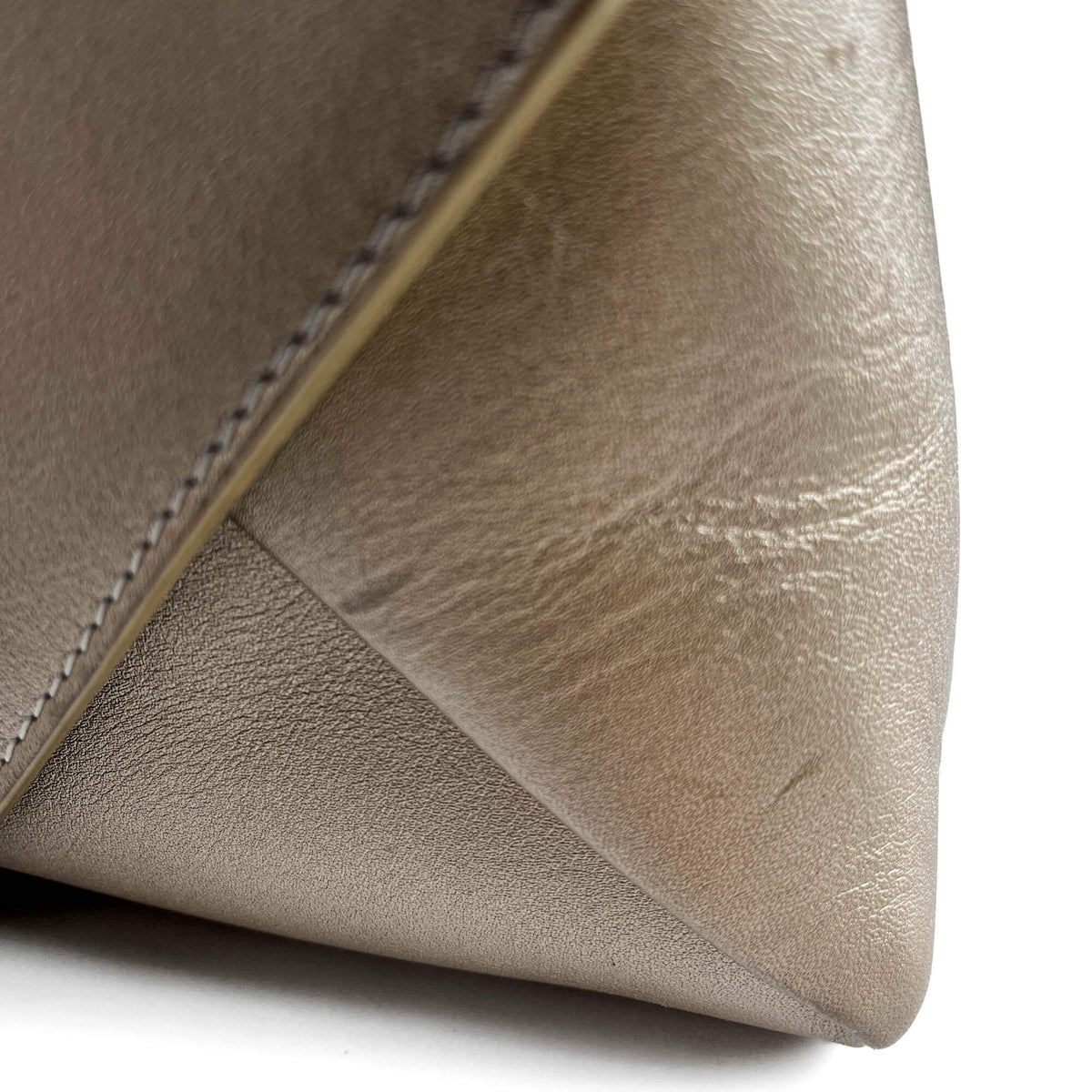 Second hand Louis Vuitton Love Note Smooth Calfskin Leather 2 - Ways Envelope Clutch Gold - Tabita Bags