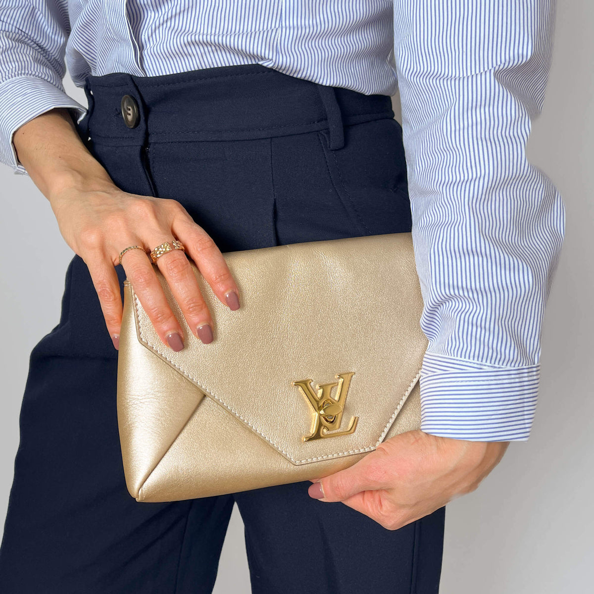 Second hand Louis Vuitton Love Note Smooth Calfskin Leather 2 - Ways Envelope Clutch Gold - Tabita Bags