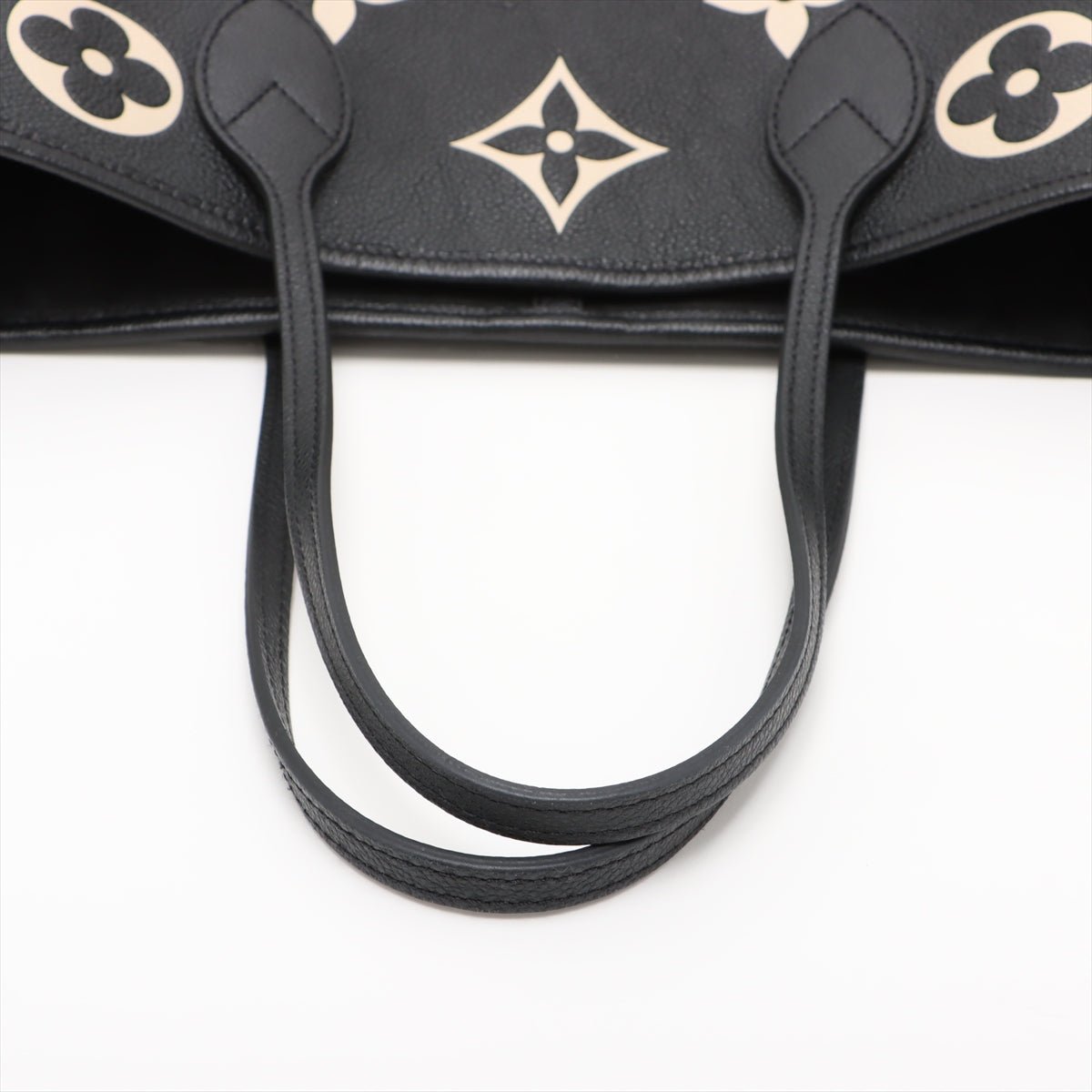 Second hand Louis Vuitton Neverfull MM Leather Empreinte Shopper Shoulder Bag Black - Tabita Bags