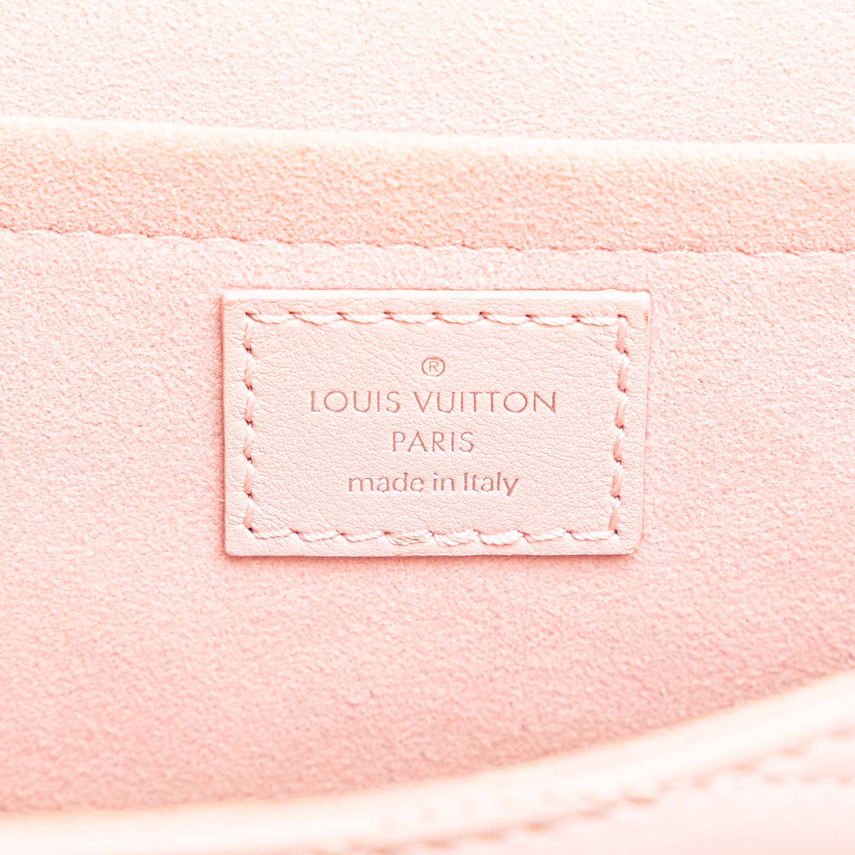 Second hand Louis Vuitton New Wave Chain MM Leather 2 - Ways Flap Crossbody Pink - Tabita Bags