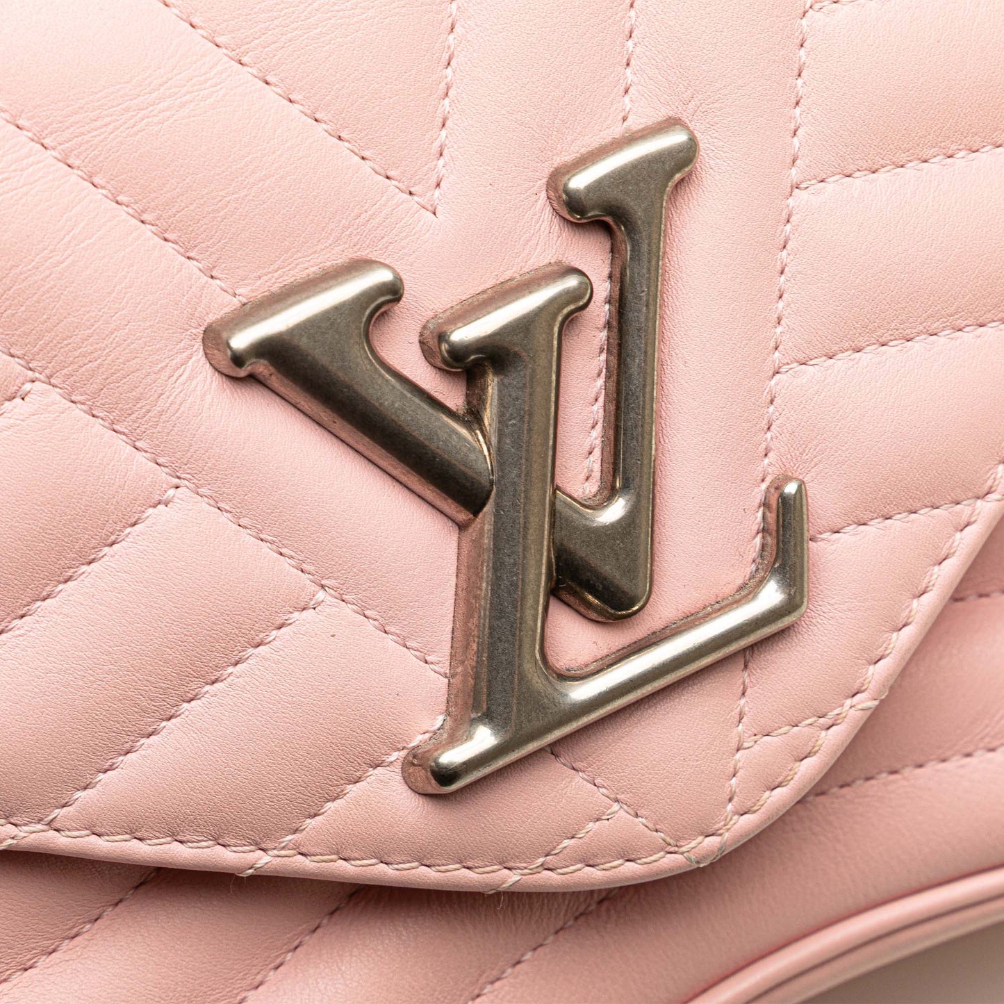 Second hand Louis Vuitton New Wave Chain MM Leather 2 - Ways Flap Crossbody Pink - Tabita Bags